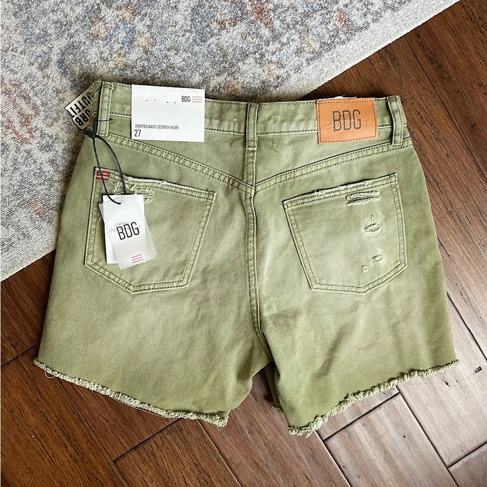NWT Urban Outfitters BDG green denim cutoff shorts, size 27